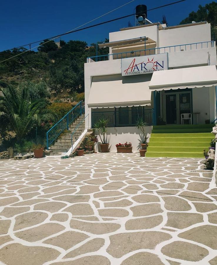 Aaron Studios Apartments Agia Fotia  Екстериор снимка
