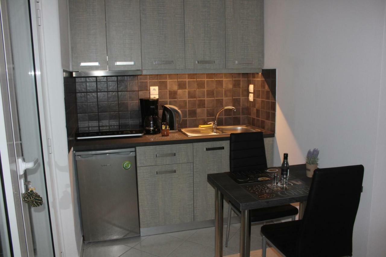 Aaron Studios Apartments Agia Fotia  Екстериор снимка
